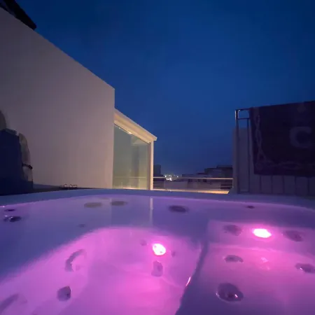 Welive - Luxury 2*